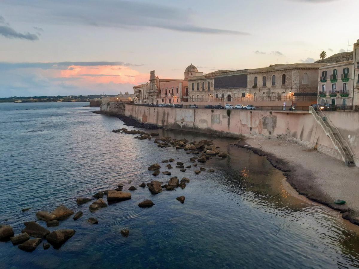 Elegante Appartamento In Palazzo Storico Ortigia Сиракузы Экстерьер фото