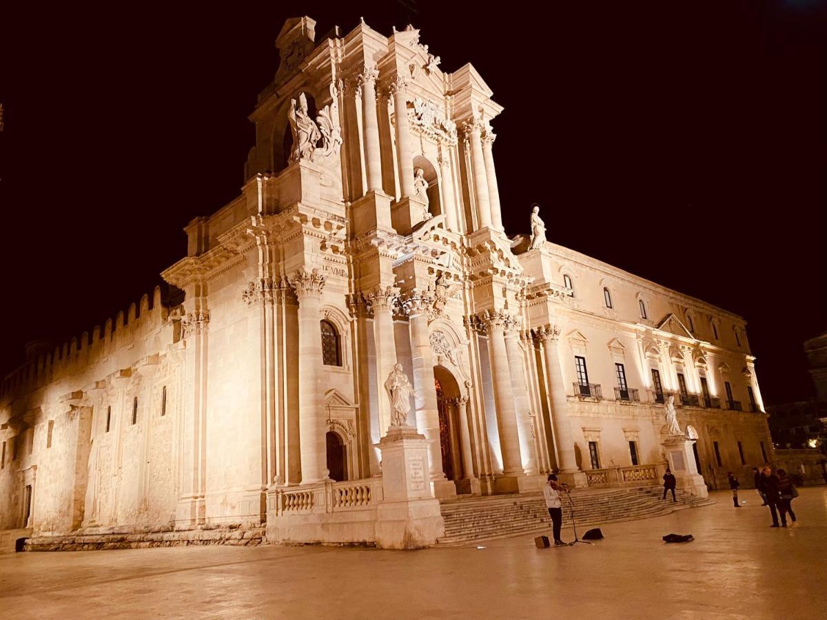 Elegante Appartamento In Palazzo Storico Ortigia Сиракузы Экстерьер фото